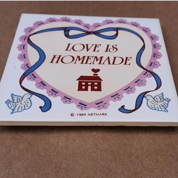Vintage Artmark Ceramic Tile Trivet LOVE IS HOMEMADE - Picture 3 of 7